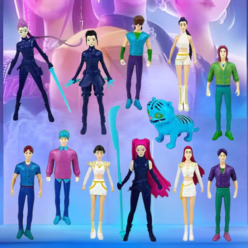 12 K-Pop Action Figure Collection